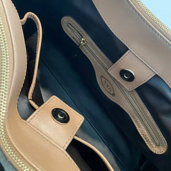 Vintage Tods Fur Handbag - Picture 5 of 5